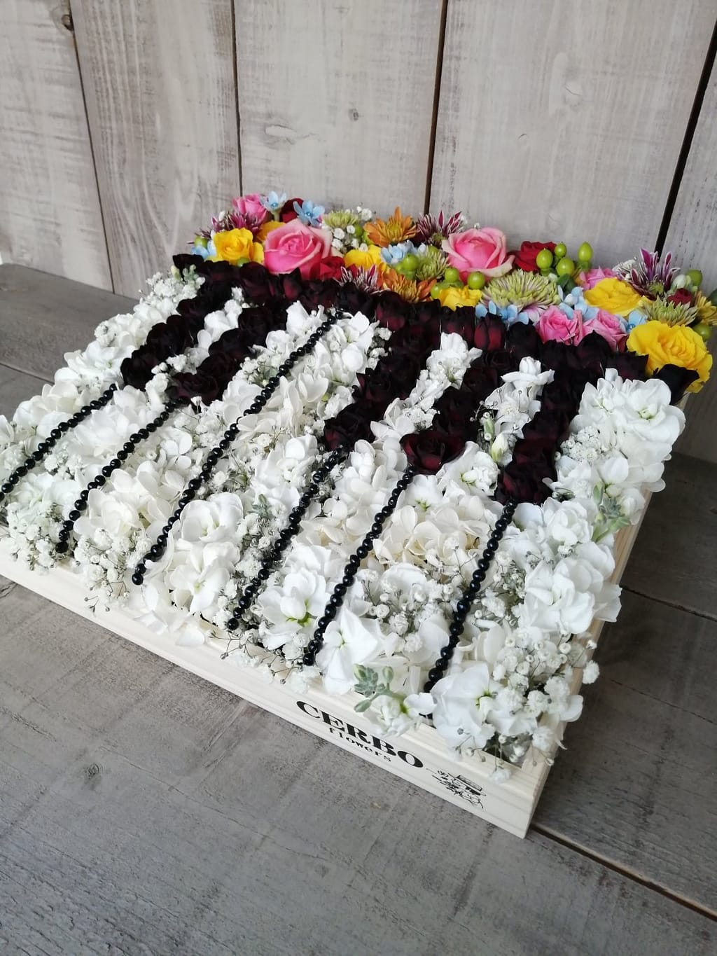 ビルボードライブ東京 小室哲哉様宛 ピアノ 鍵盤 オーダーメイドアレンジメントフラワー