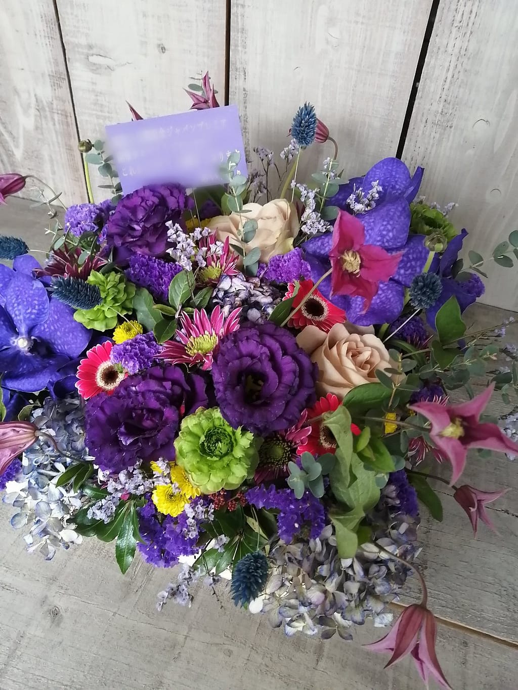 紫系のボックスフラワー