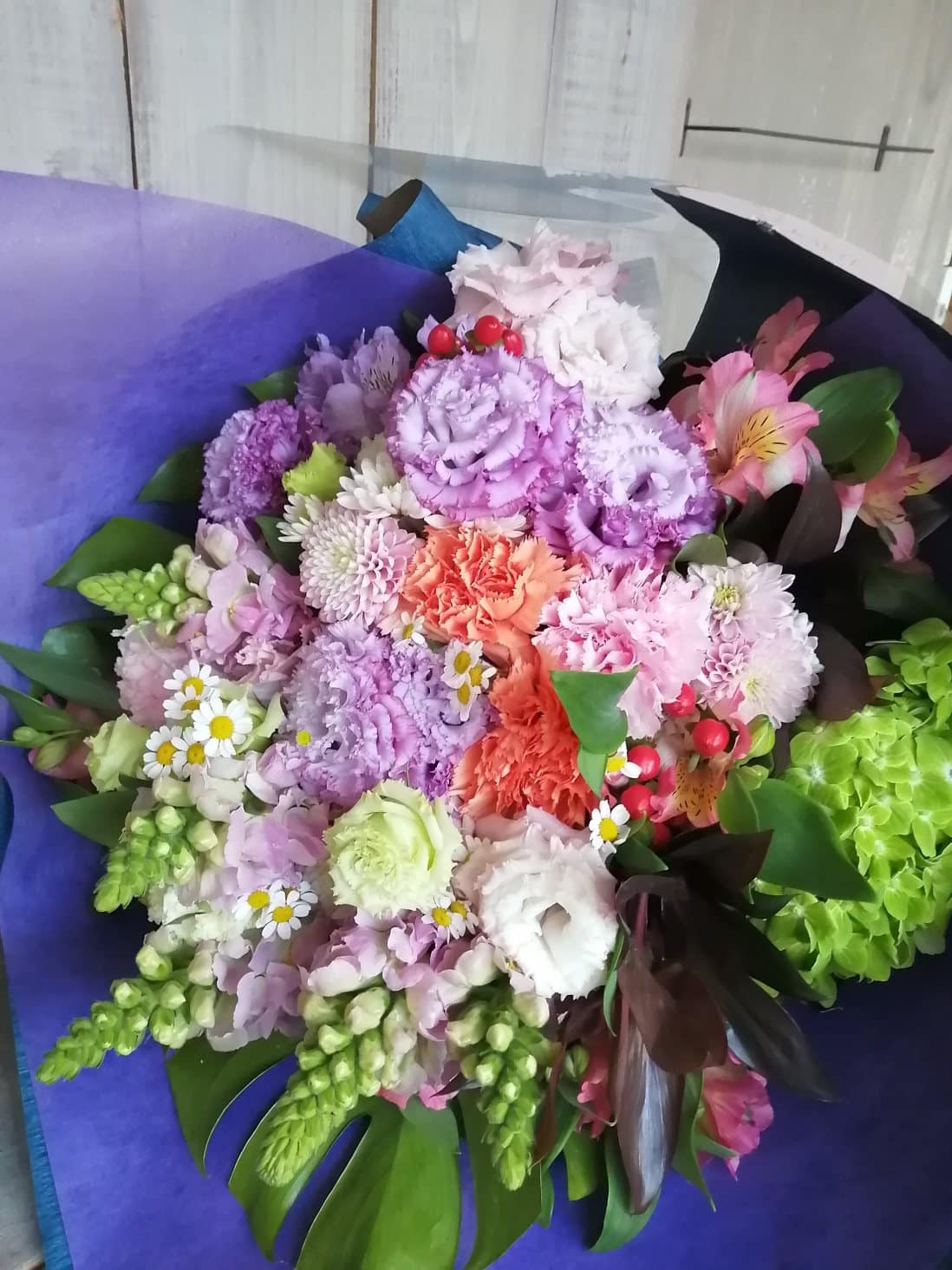 品川区大井町にお届けした送別の花束