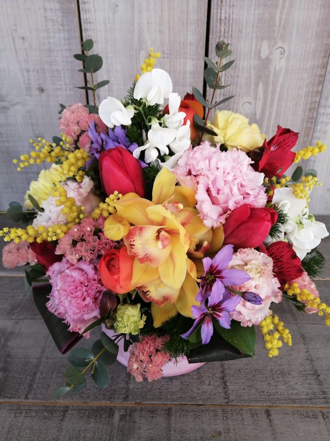 目黒区上目黒にお届けした誕生日御祝いアレンジメント