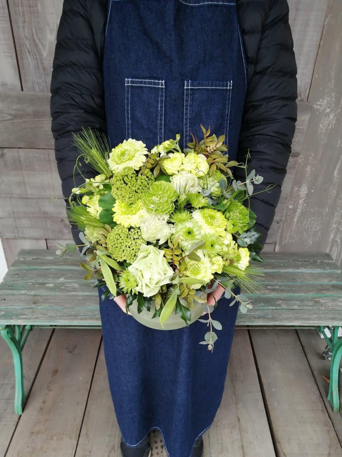 緑のみのアレンジメント