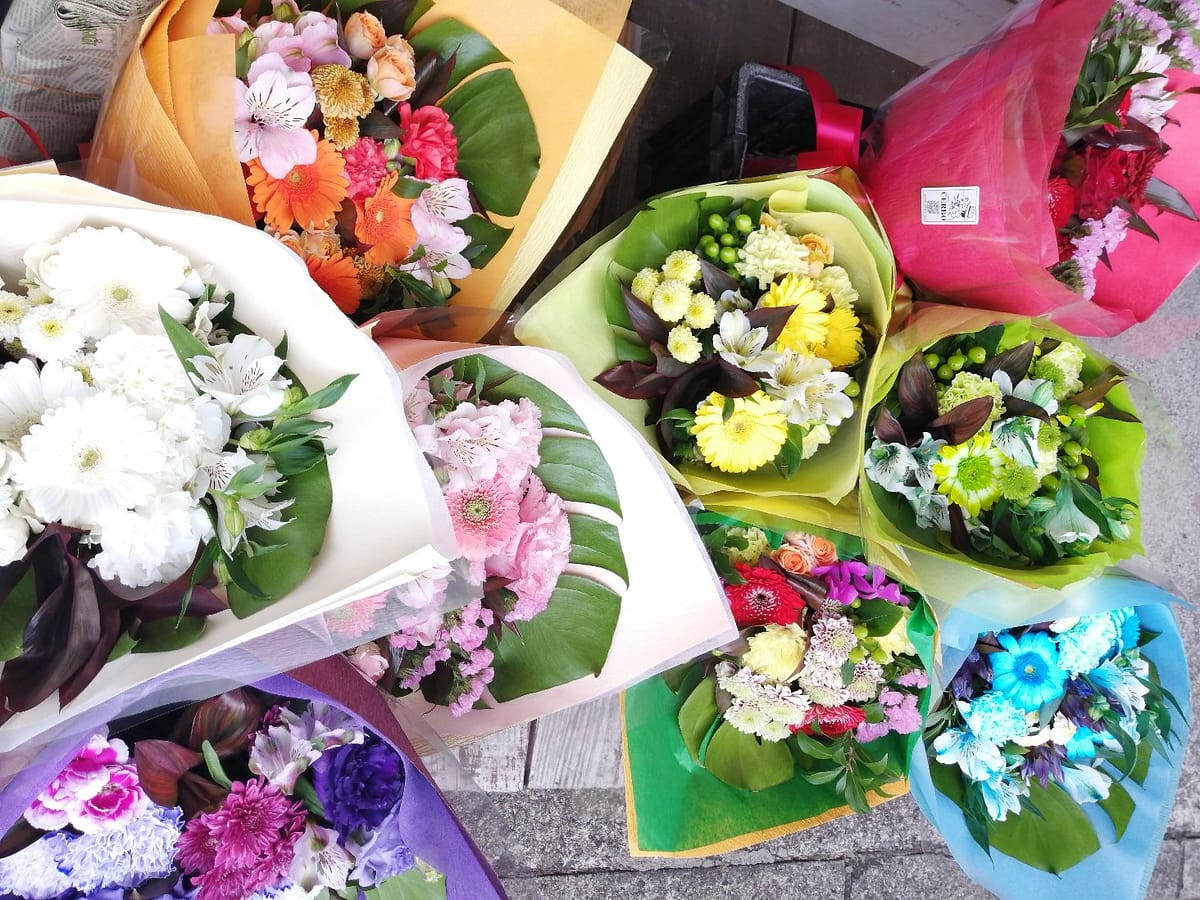 クランクアップ花束 abemaドラマ