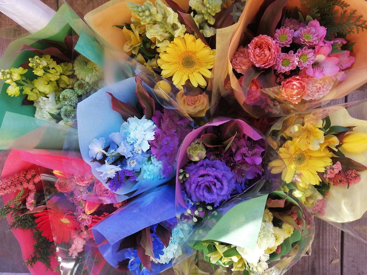 出演者に合わせて花束 クランクアップ