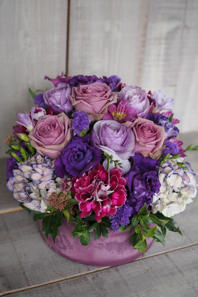 古希の御祝いアレンジメント。紫系。古稀