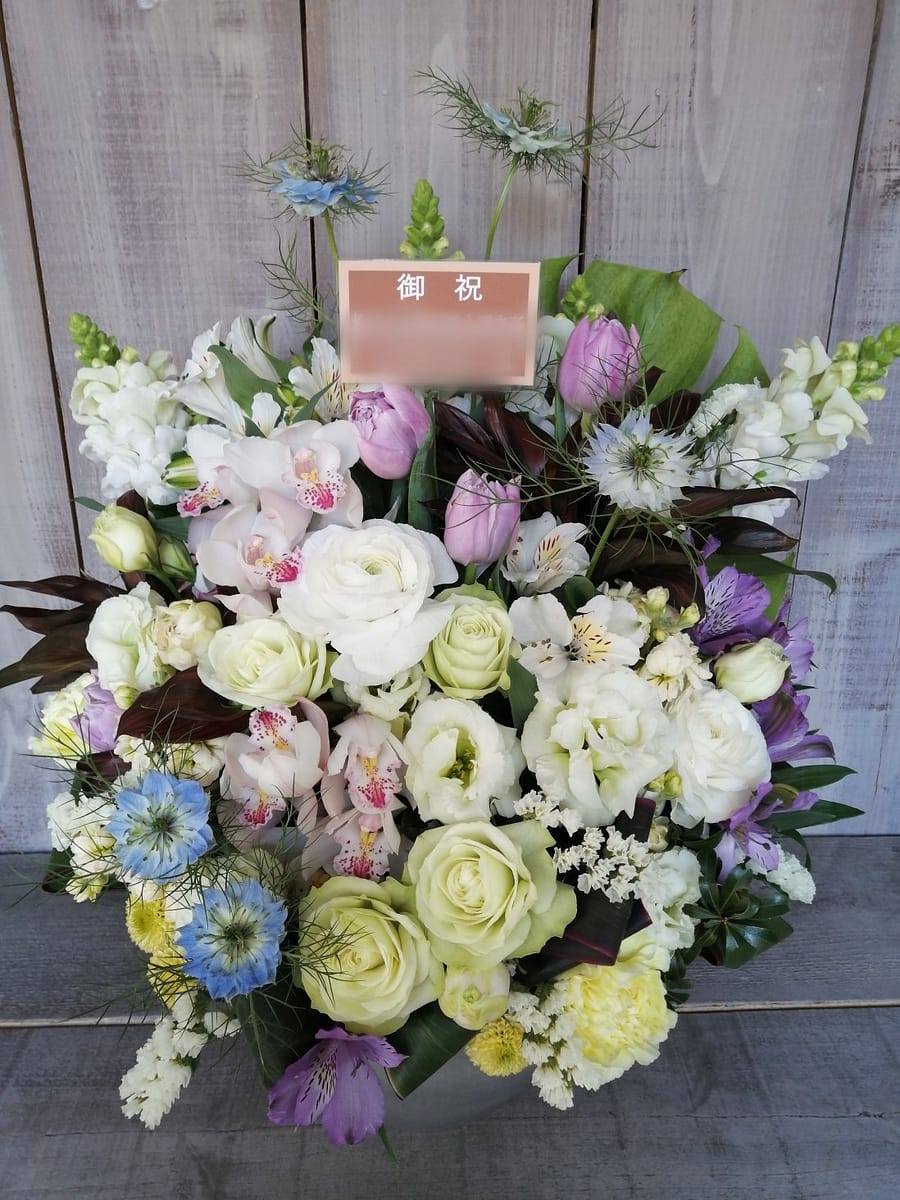 自由が丘ステージ悠 個展開催御祝いの花