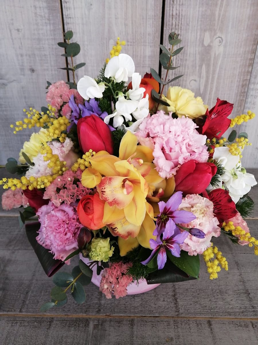 目黒区上目黒にお届けした誕生日御祝いアレンジメント