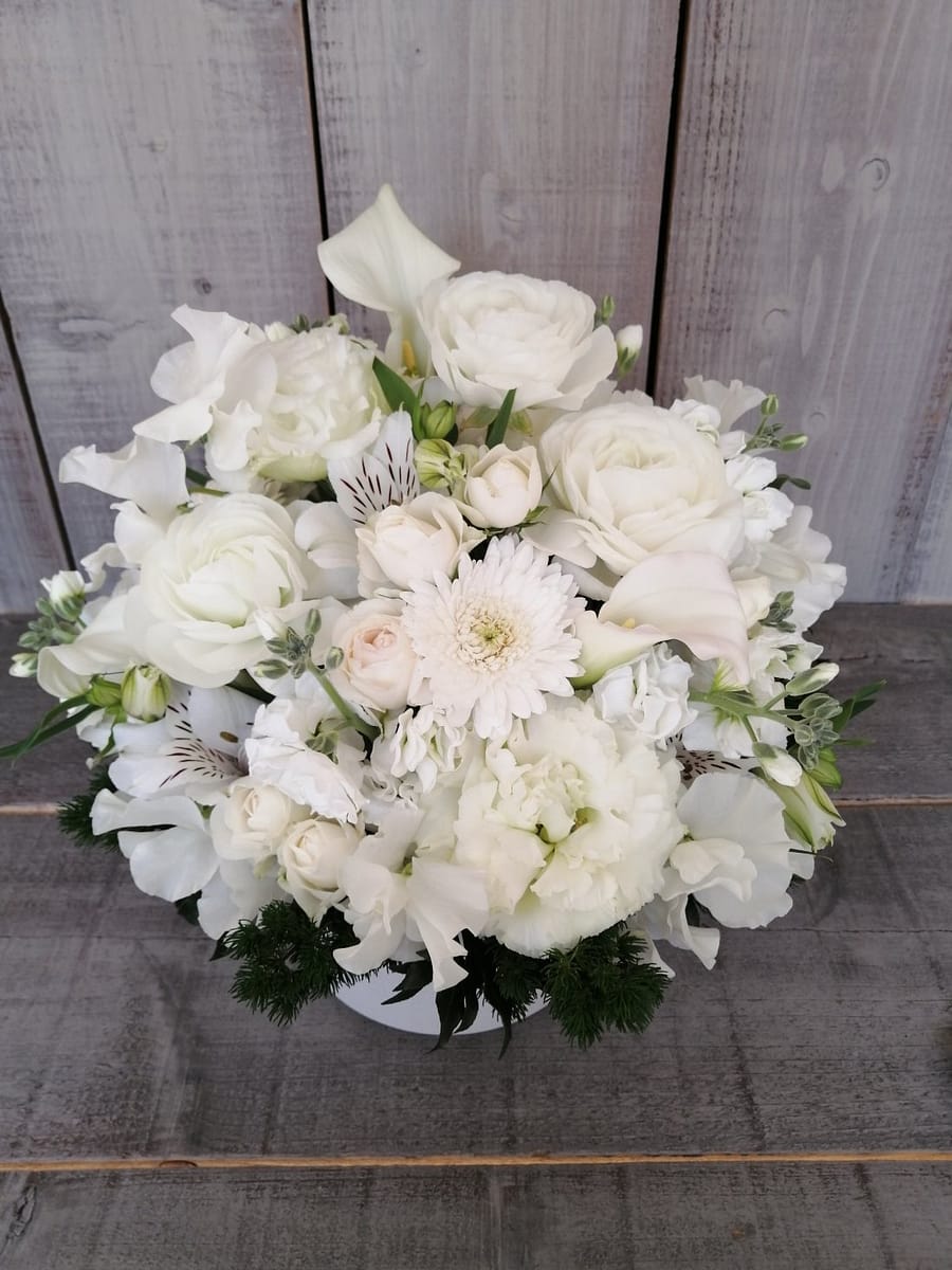 白のみのアレンジメント