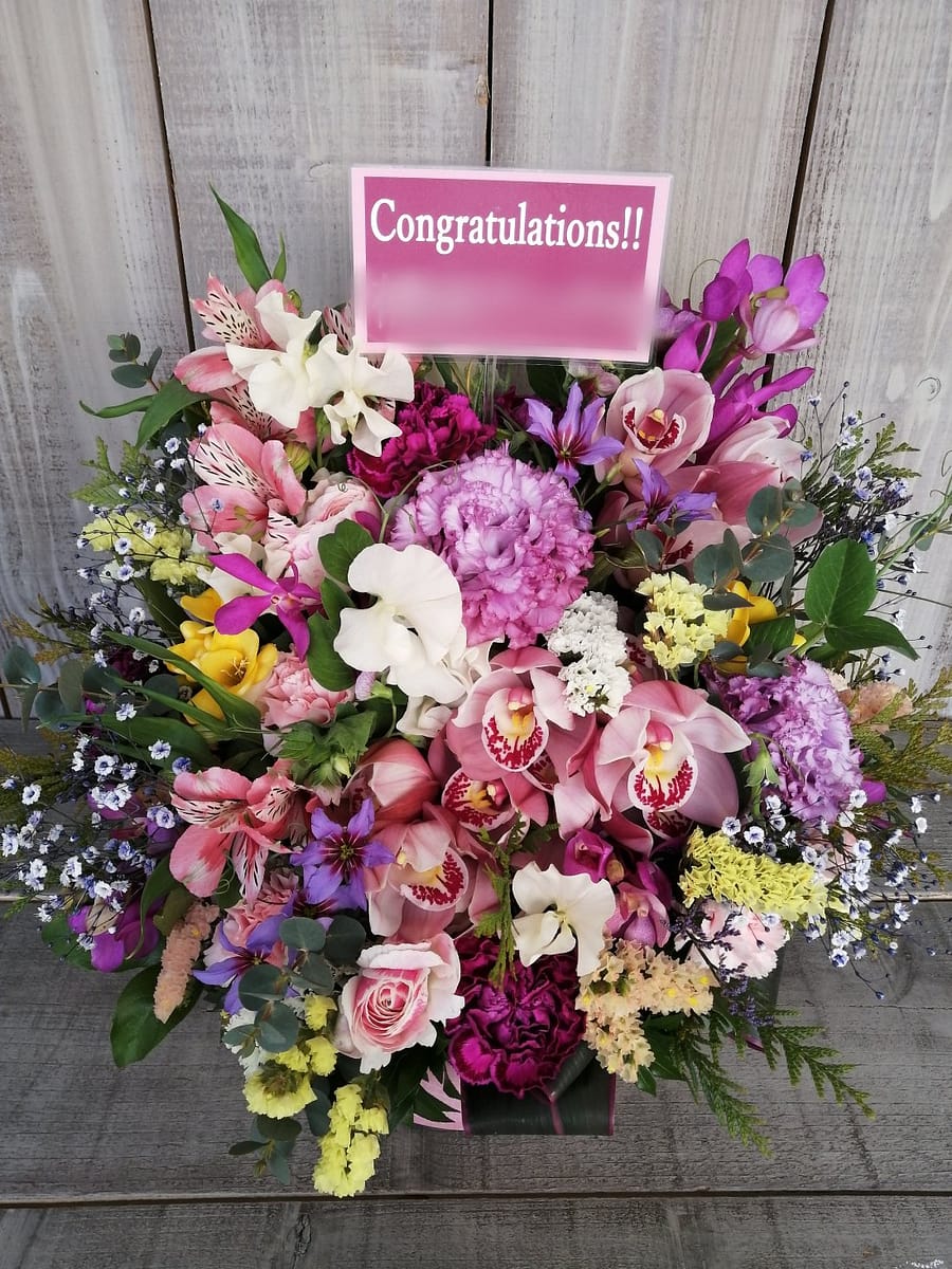 ららぽーと横浜にお届けしたアレンジメント 開店御祝い