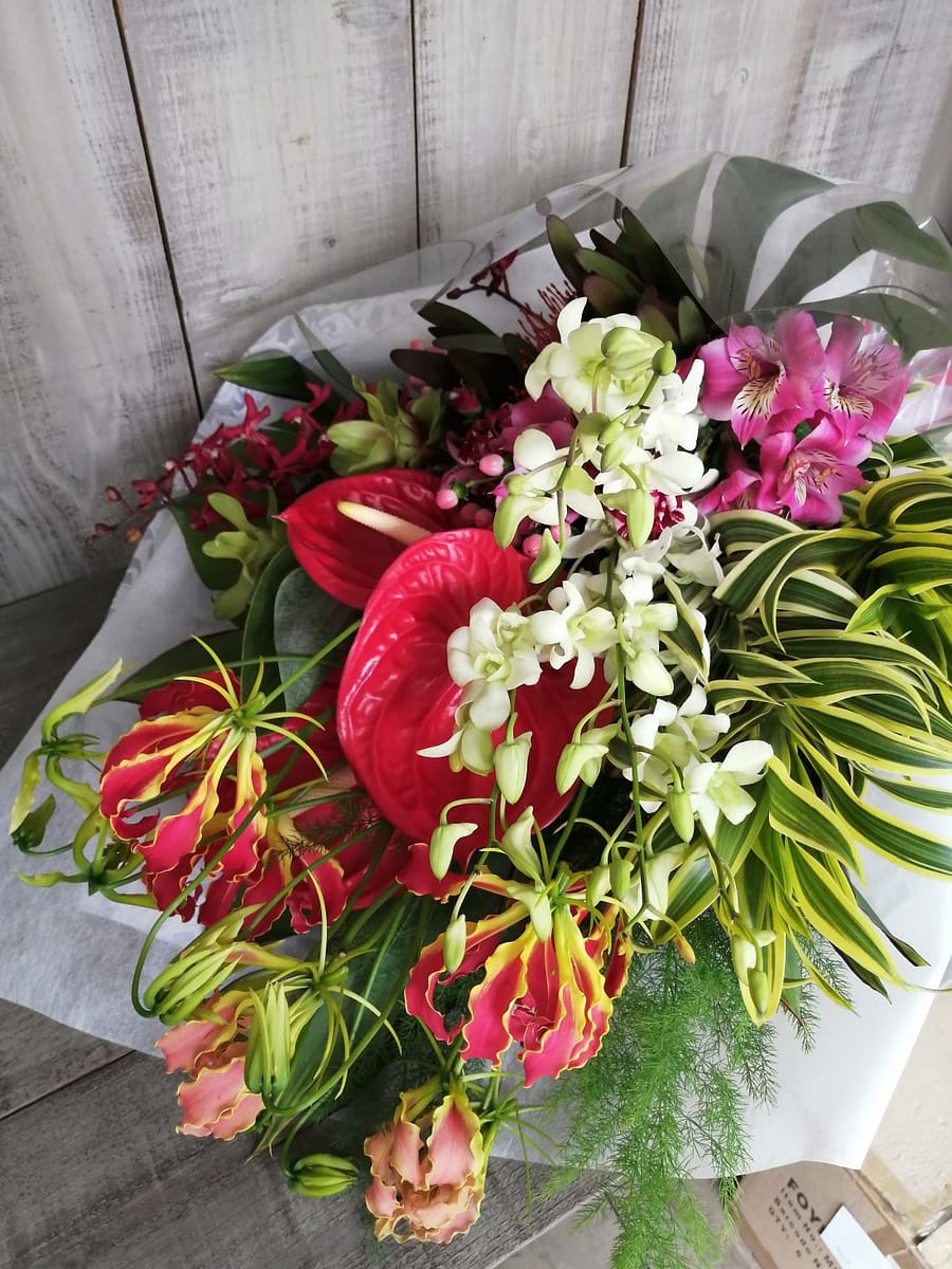 南国イメージの花束